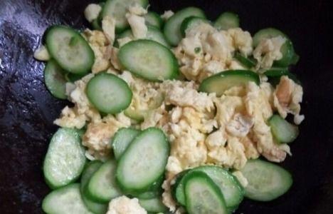 荷兰瓜可以炒菜吃吗