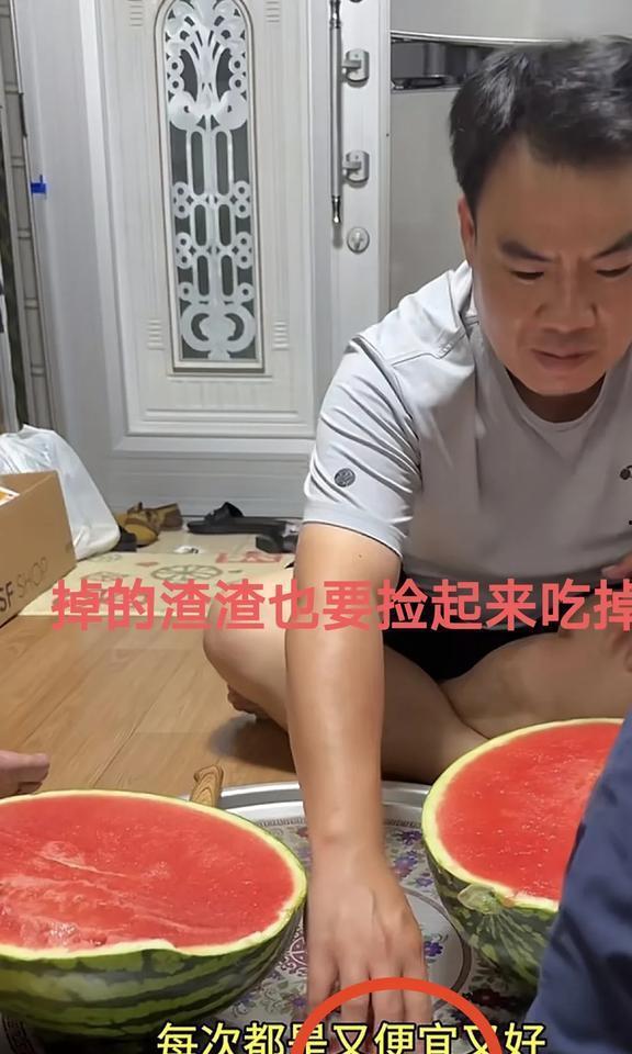 打架吃瓜博主,打架吃瓜博主，揭秘网络暴力背后的真相