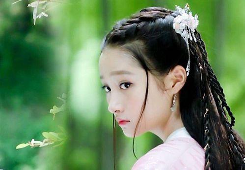 吃瓜里的女主,女主的甜蜜成长之旅  第3张