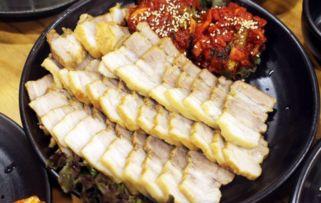 韩国东大门吃瓜,美食瓜田，尽享地道韩味之旅